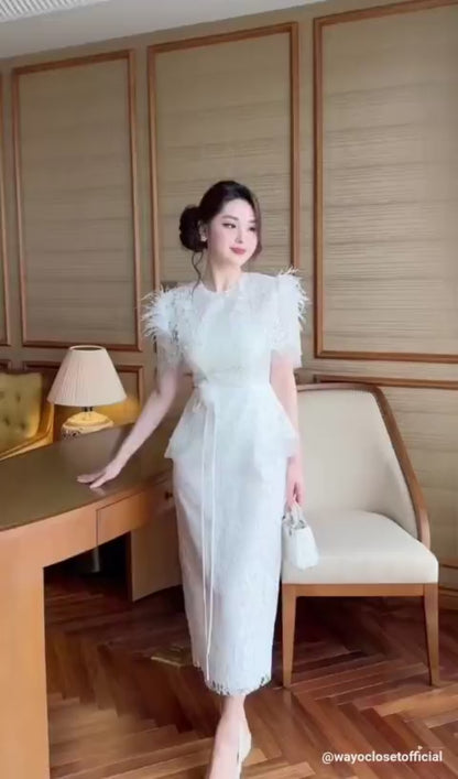 Đầm dự tiệc ren kiểu dáng dài đính lông vũ màu trắng, màu đen sang trọng đính kèm hoa size SML XL XXL D0929
