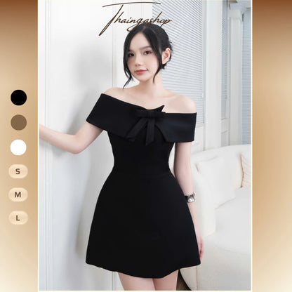 Đầm Dự Tiệc Trễ Vai Siết Eo Đính Nơ Dáng Ngắn Sang Trọng – Màu Sắc Khỏa Thân, Trắng, Đen – Size SML – Mã D1438